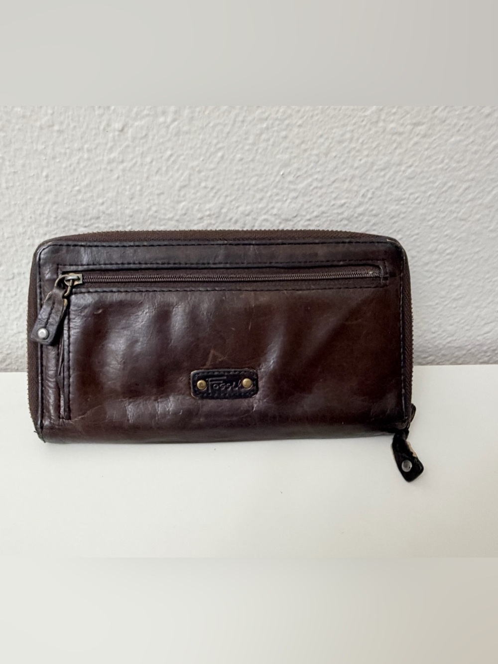 Fossil Brown Genuine Leather Zip Around Organizer Wallet Distressed Clutch